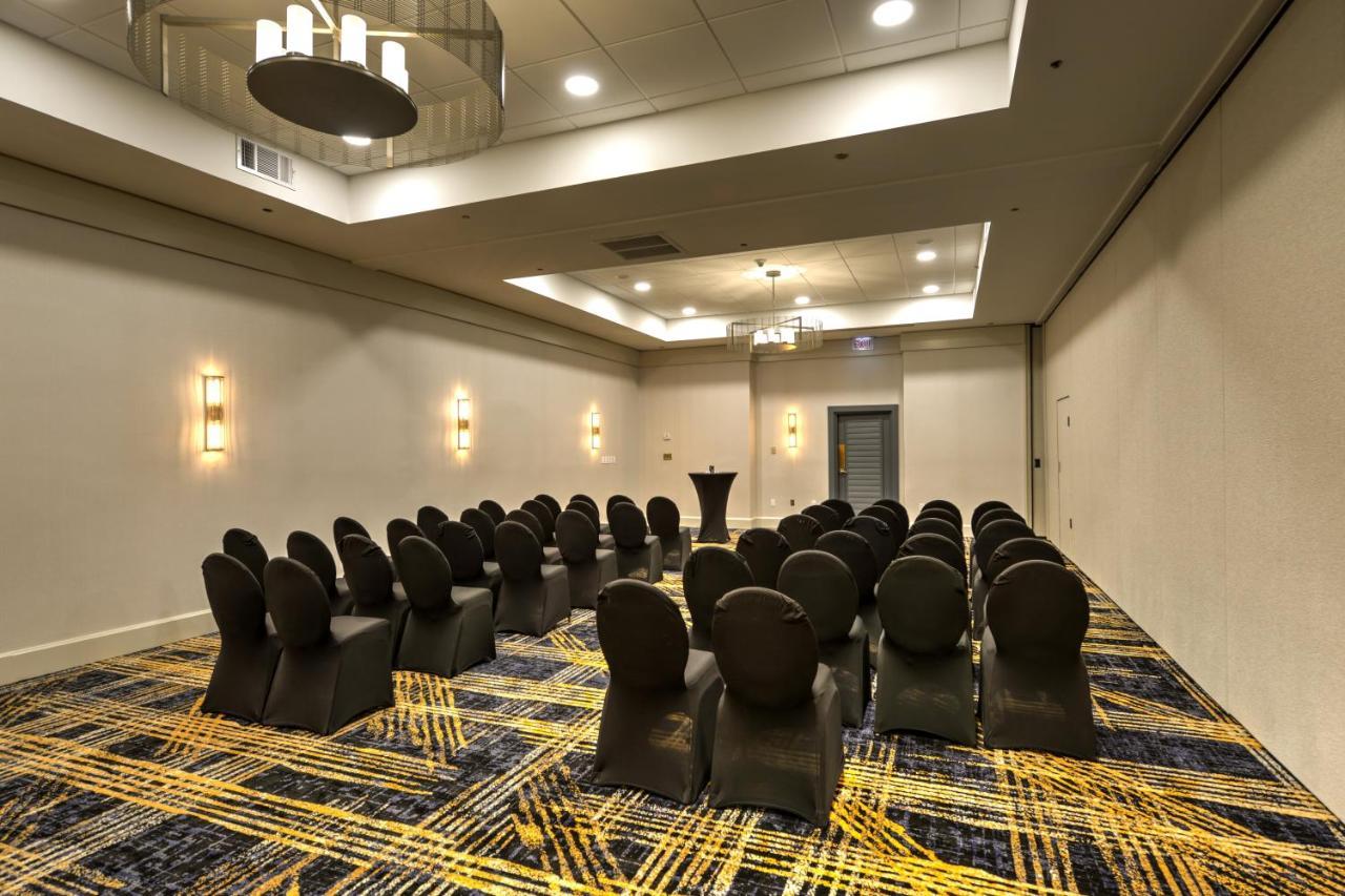 Crowne Plaza Jacksonville Airport By Ihg Exterior photo