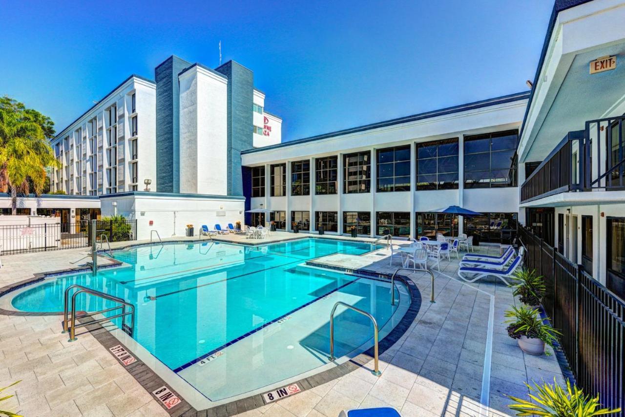 Crowne Plaza Jacksonville Airport By Ihg Exterior photo
