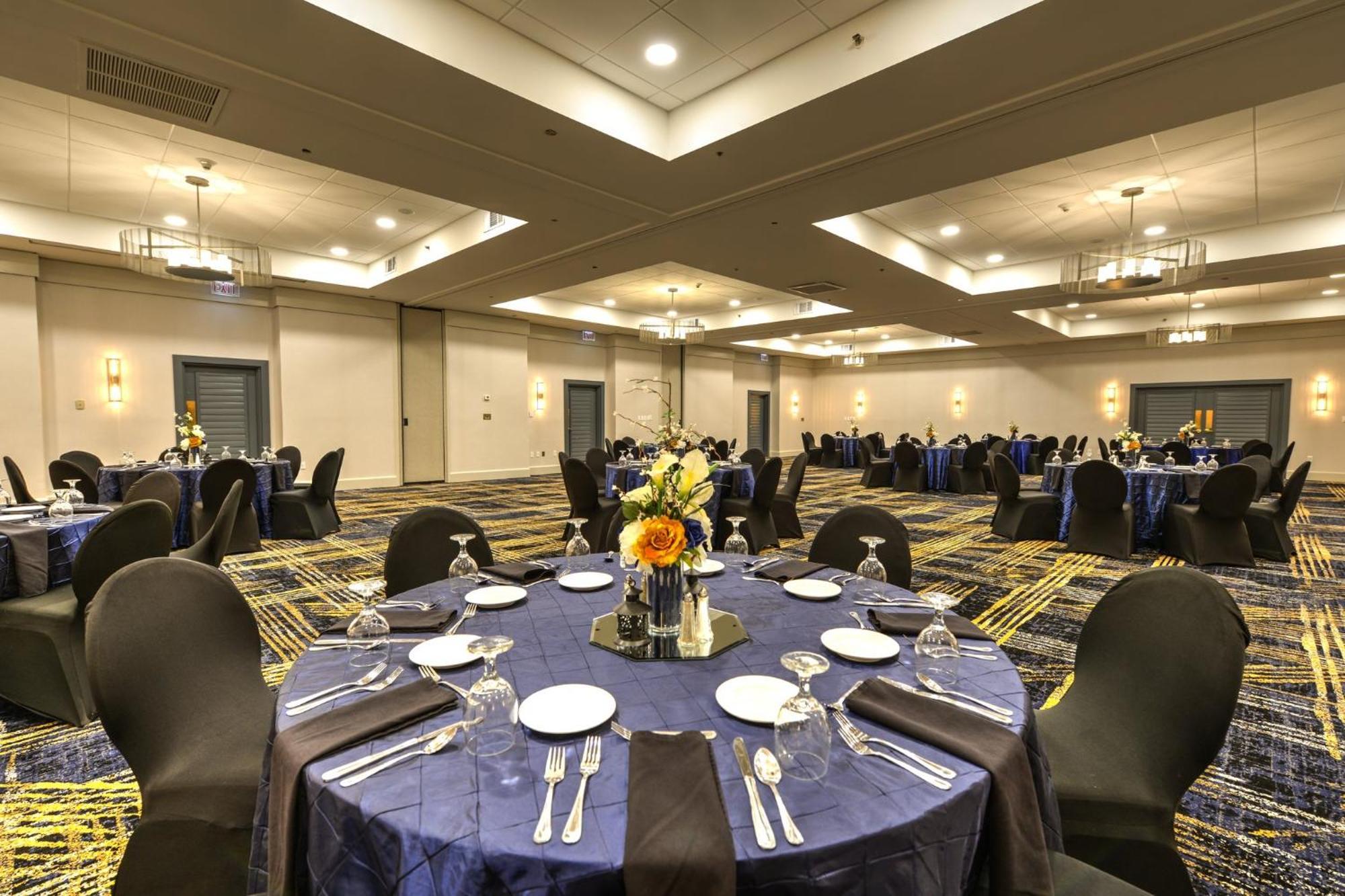 Crowne Plaza Jacksonville Airport By Ihg Exterior photo