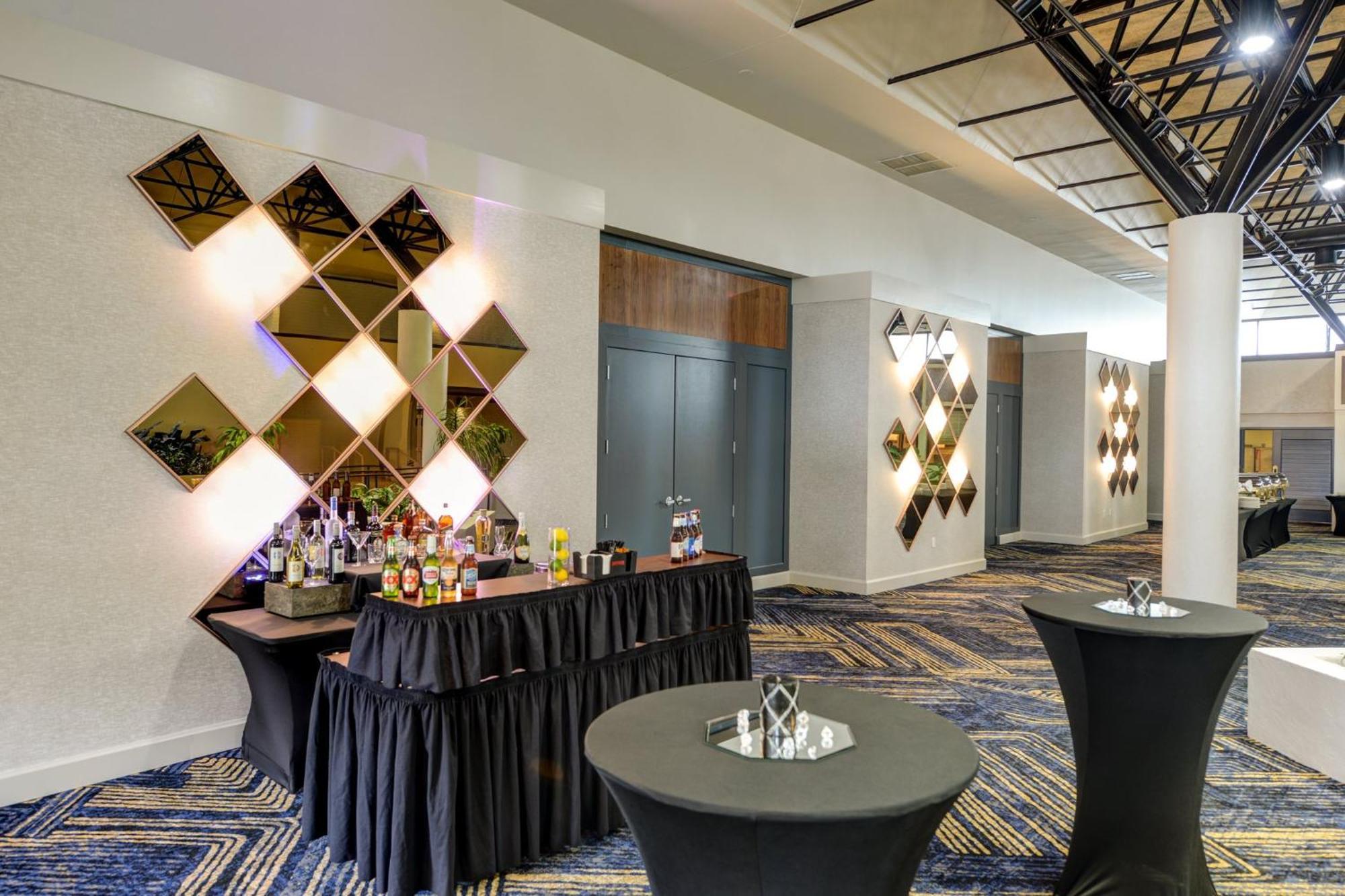 Crowne Plaza Jacksonville Airport By Ihg Exterior photo