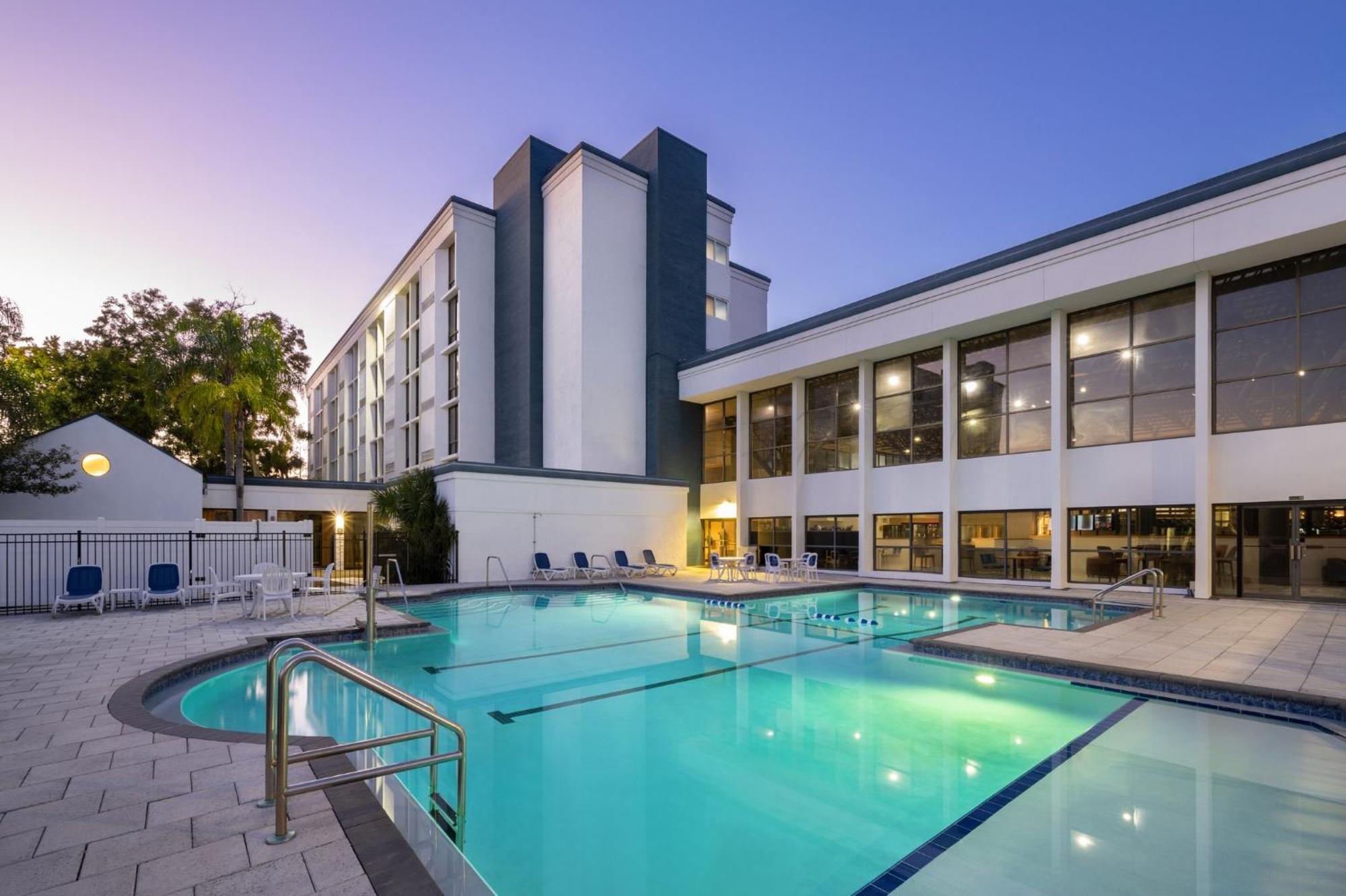 Crowne Plaza Jacksonville Airport By Ihg Exterior photo