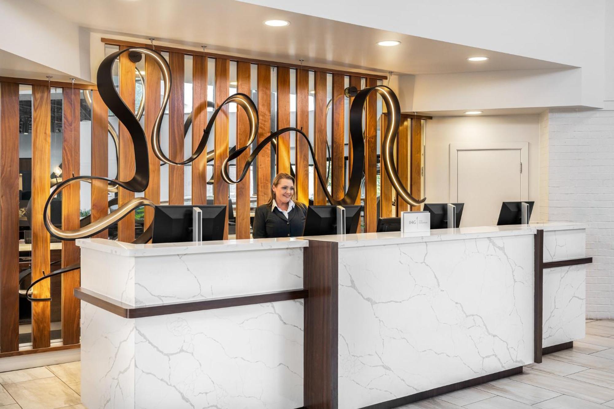 Crowne Plaza Jacksonville Airport By Ihg Exterior photo
